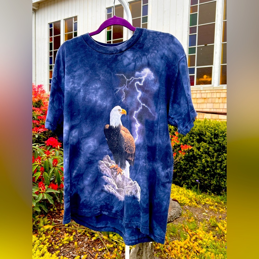 Vintage Eagle Lightning 
by “The Mountain”
Size Large